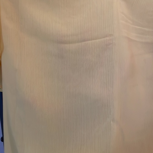 Barely worn medium flutter sleeve sunny yellow banana republic top - Picture 6 of 6